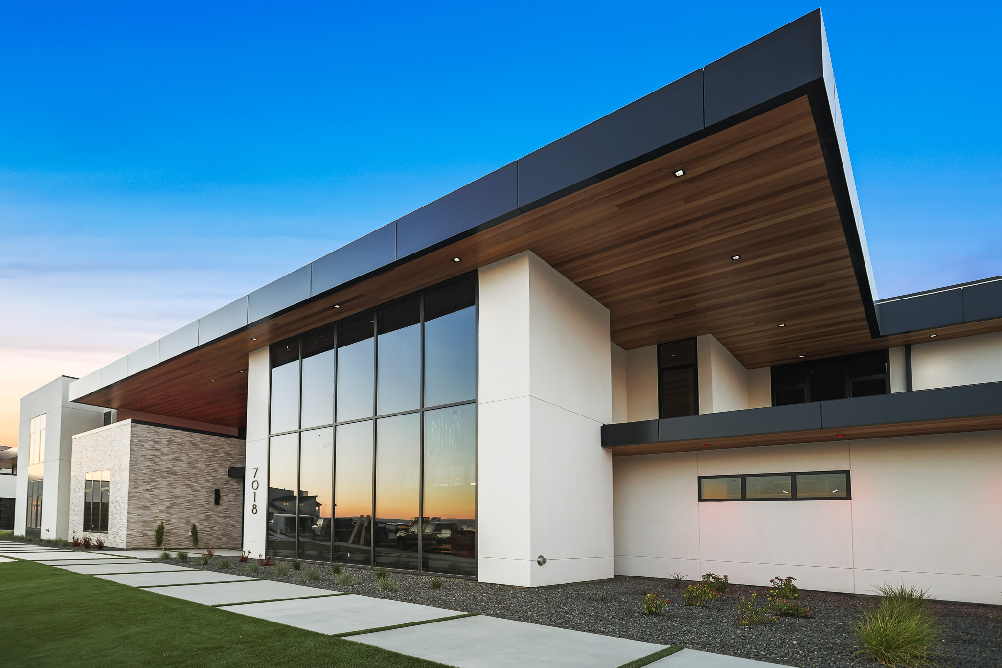rockwand-curtain-wall-exterior