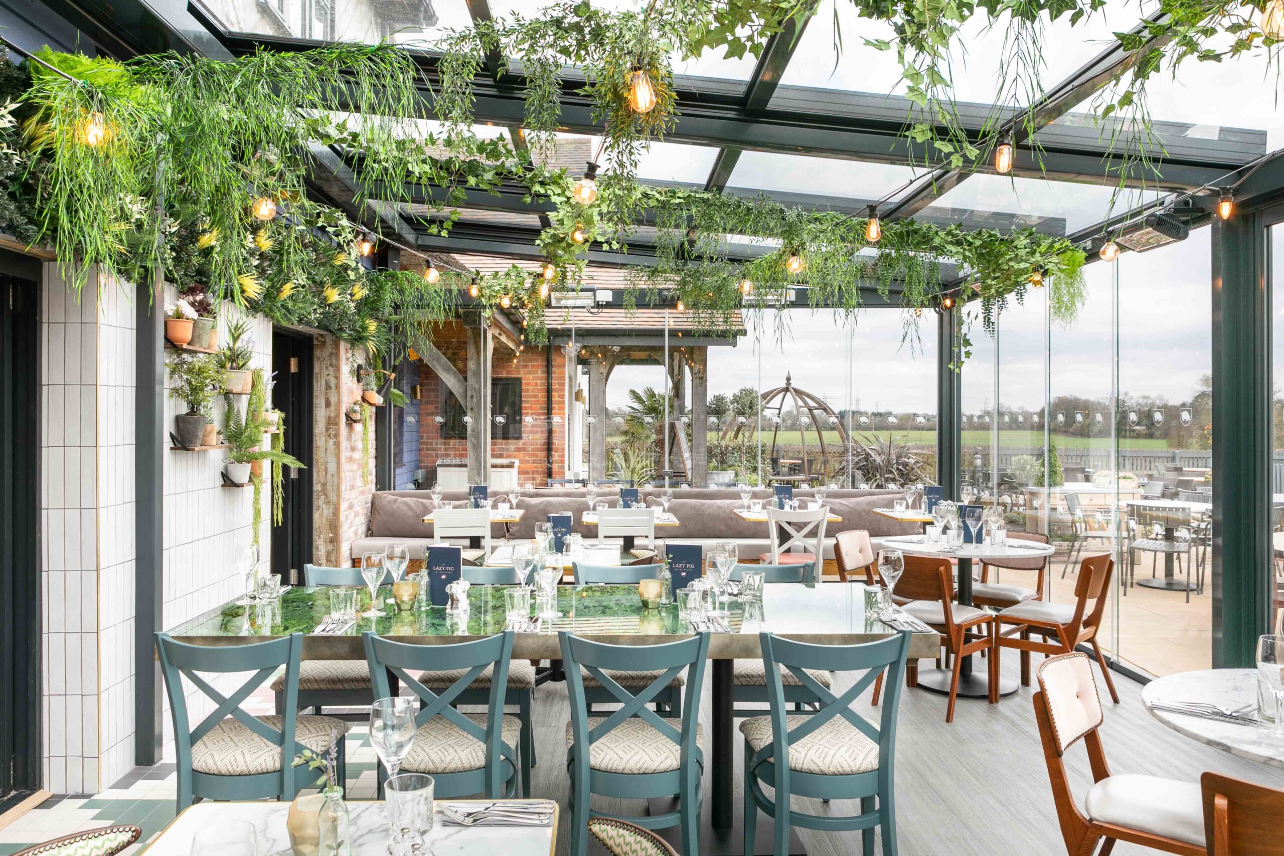 T6000 Retractable roof + E20 Sliding glass wall - The Lazy Pig Hotel