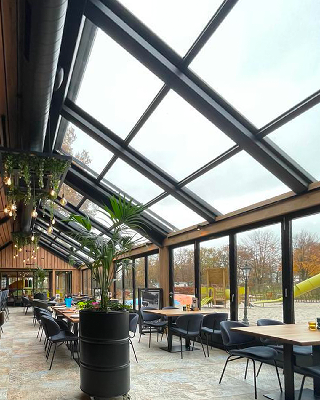 aeroframe-airclos-hospitality-retractable-roof